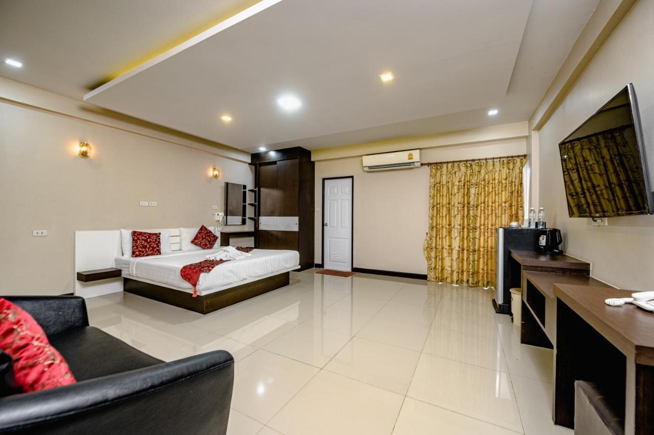 Gold Airport Suites Бангкок Екстер'єр фото