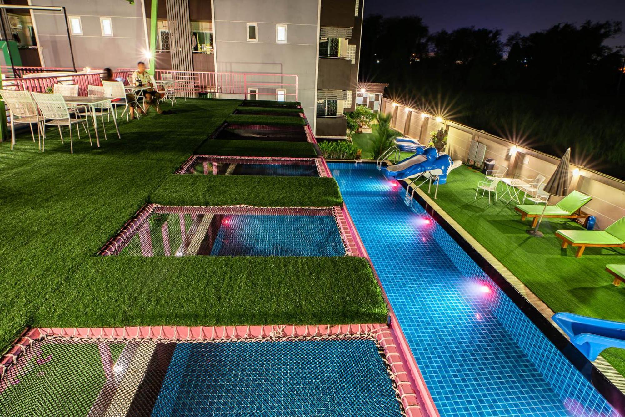 Gold Airport Suites Бангкок Екстер'єр фото