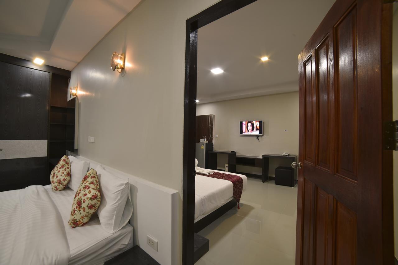 Gold Airport Suites Бангкок Екстер'єр фото