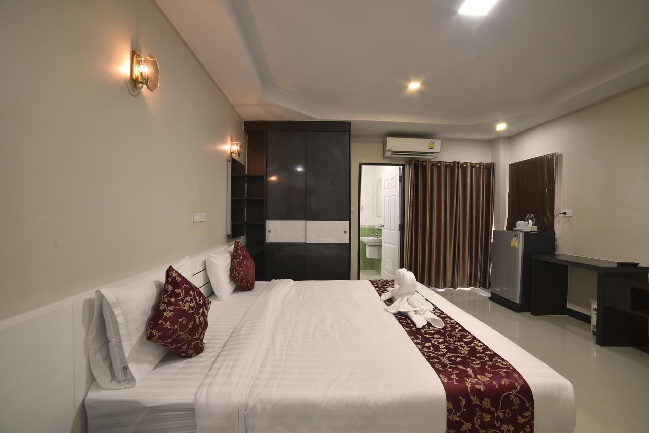 Gold Airport Suites Бангкок Екстер'єр фото