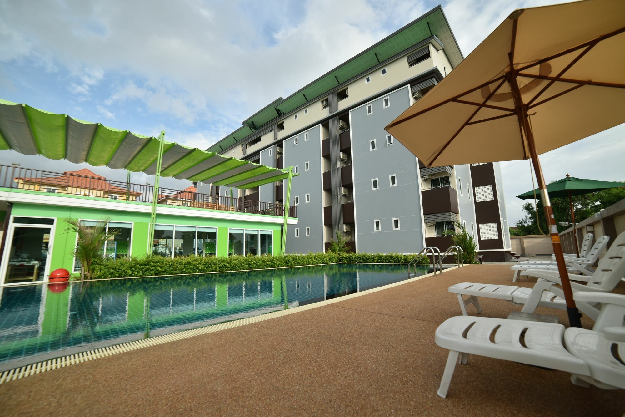 Gold Airport Suites Бангкок Екстер'єр фото