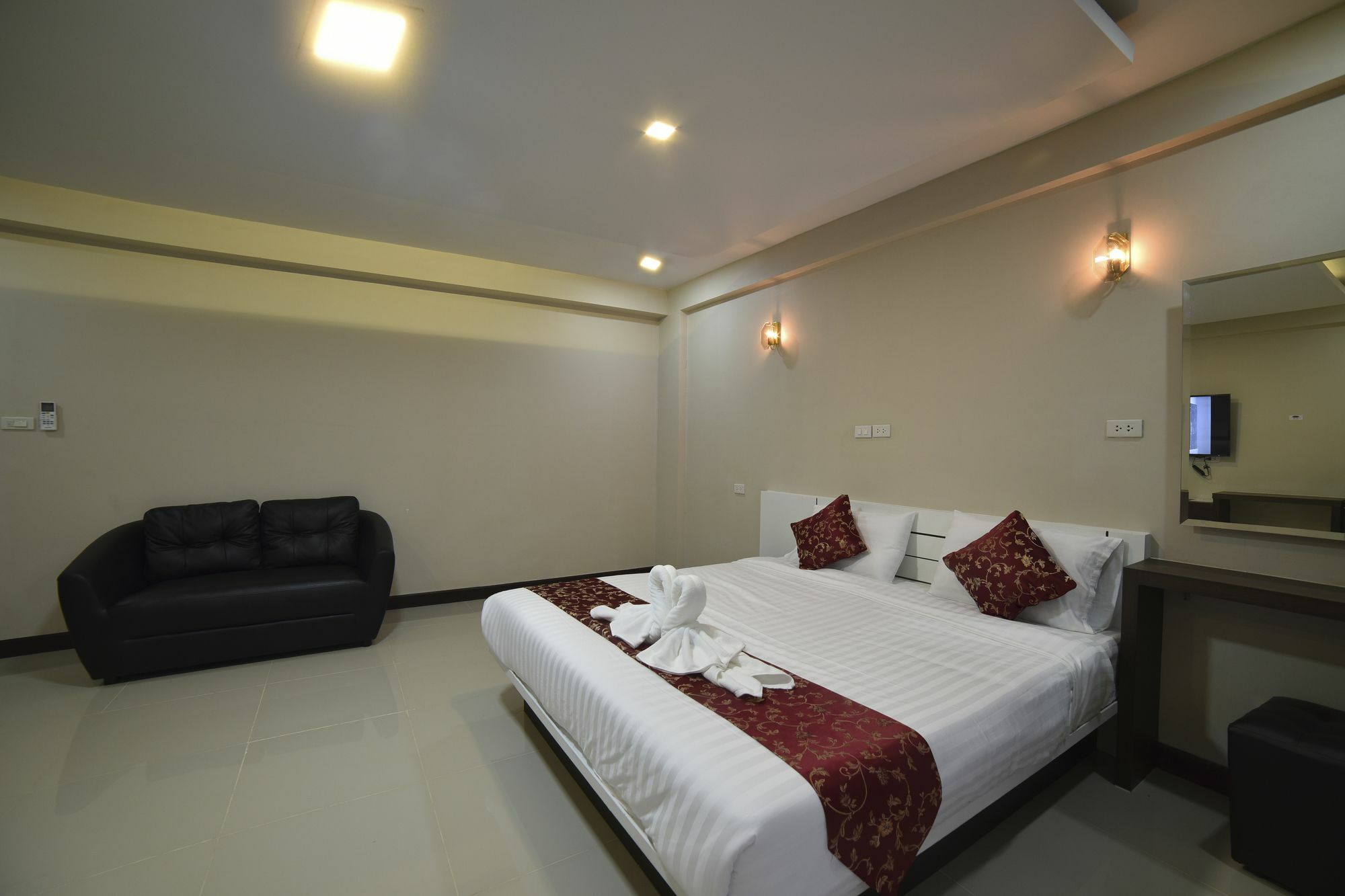 Gold Airport Suites Бангкок Екстер'єр фото