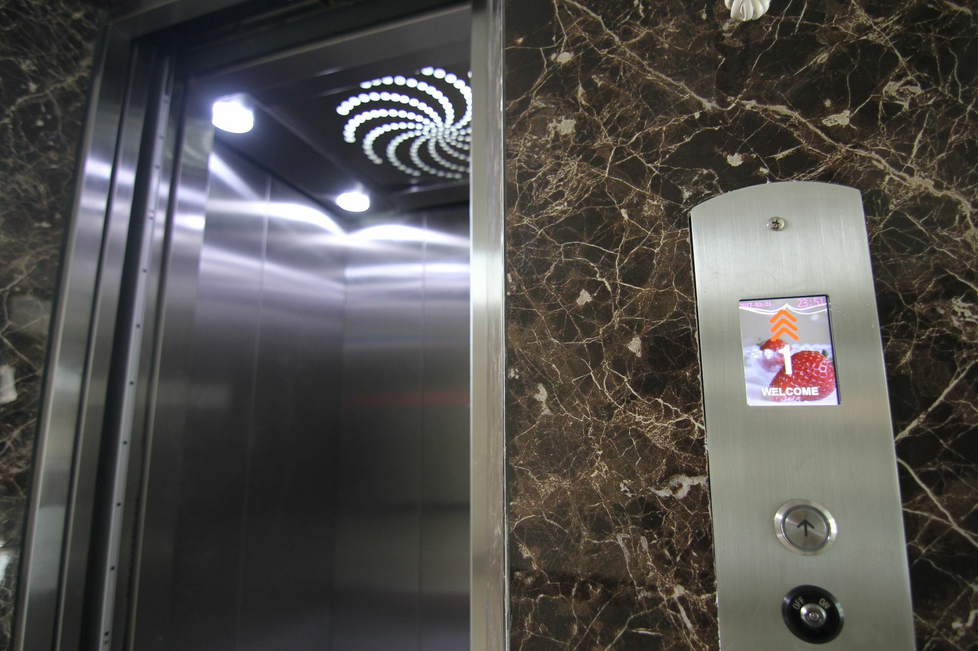 Gold Airport Suites Бангкок Екстер'єр фото