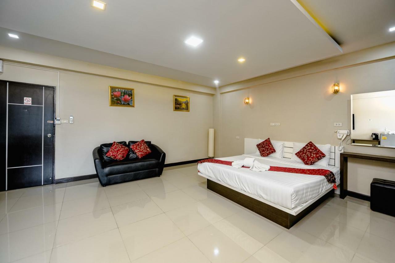 Gold Airport Suites Бангкок Екстер'єр фото