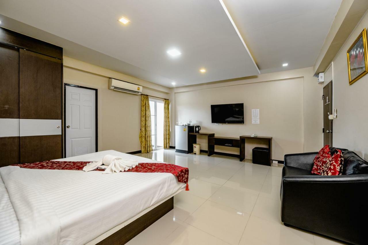 Gold Airport Suites Бангкок Екстер'єр фото